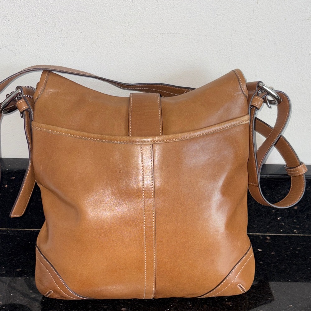 Coach Soho Vintage. Leather/Silver Buckle Crossbody Saddlebag. EUC - Picture 6 of 16